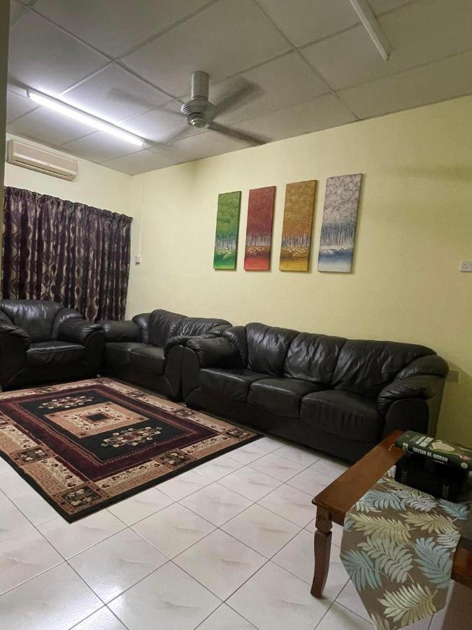 Homestaymuslim Di Teluk Intan Exterior photo
