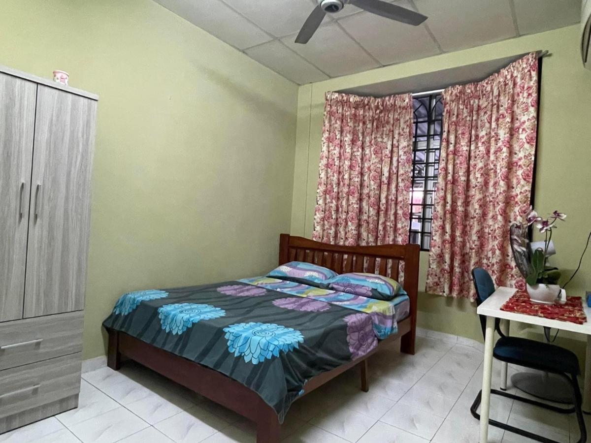 Homestaymuslim Di Teluk Intan Exterior photo